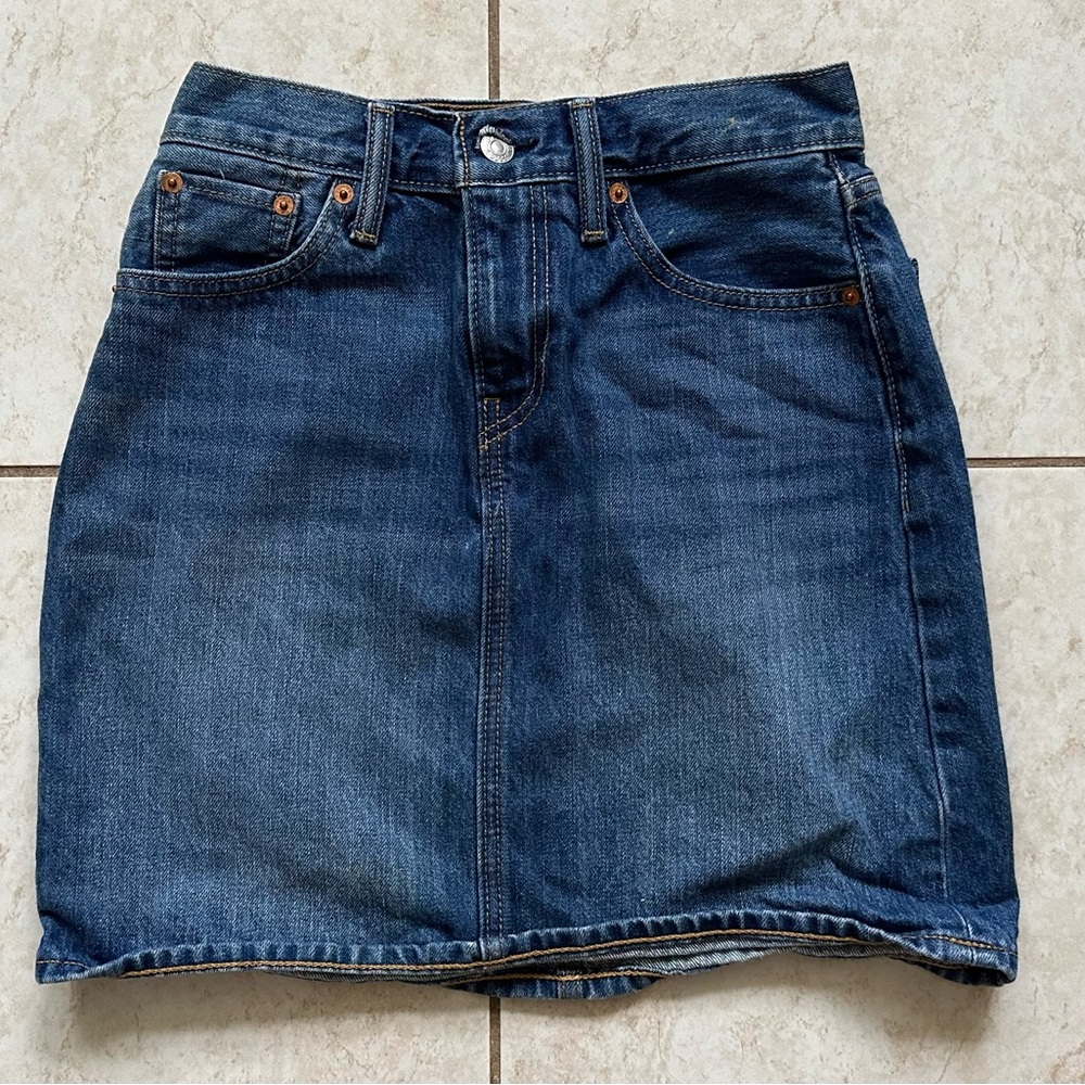 LEVIS DENIM VINTAGE DISTRESSED MINI SKIRT BLUE WASH Y2K  SIZE 24 27